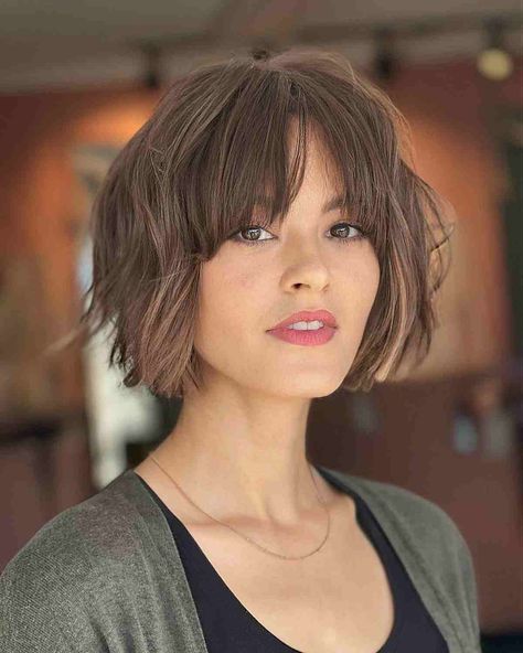 27 Remarkable Chin-Length Bob with Bangs to Consider for Your Next Cut Thick Hair Styles, Medium Hair Styles, Short Hair Cuts, Short Hair With Bangs, Chin Length Haircuts, Chin Length Hair, Haircuts For Fine Hair, Short Bob Hairstyles, Choppy Bob Hairstyles