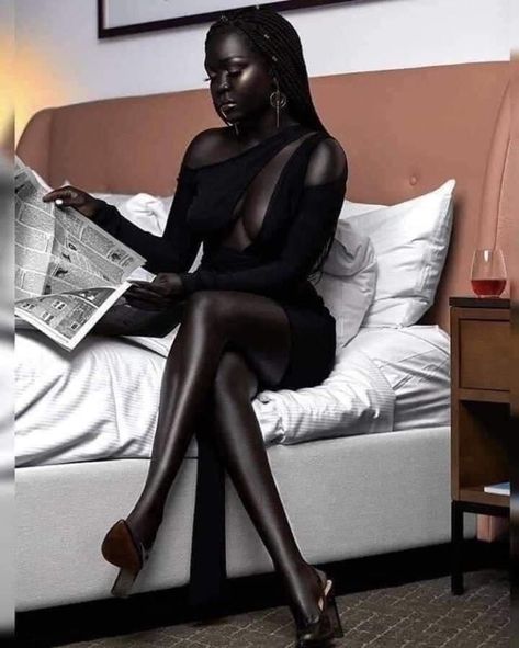 ዮሐንስ on Twitter: "A South Sudanese model born in Gambela (Ethiopia) Nyakim Gatwech Enters Guinness Encyclopedia as the owner of z darkest skin on the planet. 🖤🗝 @queenkim_nyakim… https://t.co/1U3WrsSWGW" Black Girls, Models, African, Beautiful Black Women, African Beauty, Dark Skin Girls, Black Models, Beautiful Dark Skinned Women, Dark Skin Women