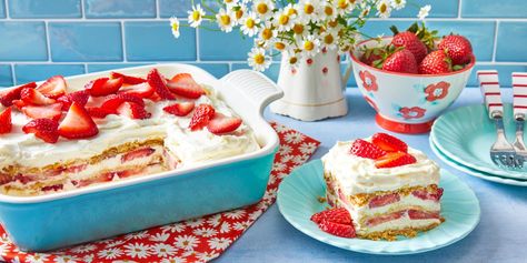Cake, Dessert, Brunch, Desert Recipes, Desserts, Strawberry Icebox Cake, Strawberry Icebox Cake Recipe, Strawberry Cakes, Strawberry Desserts