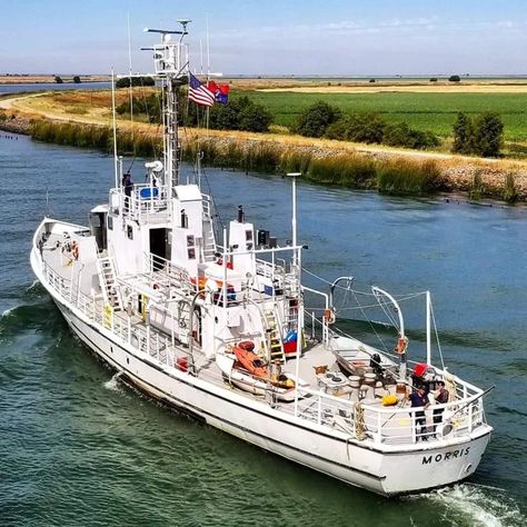 For Sale: 125-Foot Former Coast Guard Cutter, Ready To Cruise, $90,000. Alert Class Vessel Recently Refurbished to "As New" Bay Boat, Coast Guard Boats, Coast Guard Ships, Coast Guard Cutter, Coast Guard, Fishing Yachts, Boats For Sale, Submarine For Sale, Liveaboard Boats For Sale