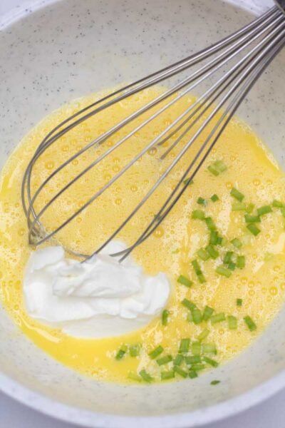 Healthy Recipes, Desserts, Muffin, Sour Cream, Scrambled Eggs With Cream, Gordon Ramsay Scrambled Eggs, Cream Cheese Scrambled Eggs, Cheesy Scrambled Eggs, Best Scrambled Eggs