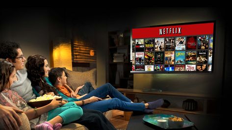 Family watching Netflix in their home Mad Men, Films, Las Vegas, Italia, Shows On Netflix, Streaming Movies Free, Streaming Movies, Cinema, Video Streaming