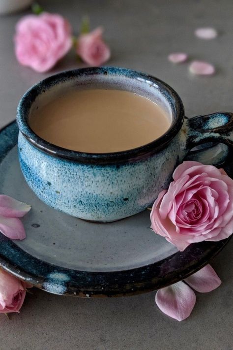 Royal milk tea is creamy and rich with a delicate floral tea taste. This popular Japanese tea is delicious both hot and iced! ~ Coriander & Lace Tea, Teas, Tea Japan, Tea Recipes, Royal Milk Tea, Milk Tea Recipes, Milk Tea, Best Tea, Black Tea Leaves
