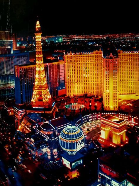 Paris, Trips, Travel, Hotels, Las Vegas, Nightlife, Vegas Night, Park, Dream Vacations