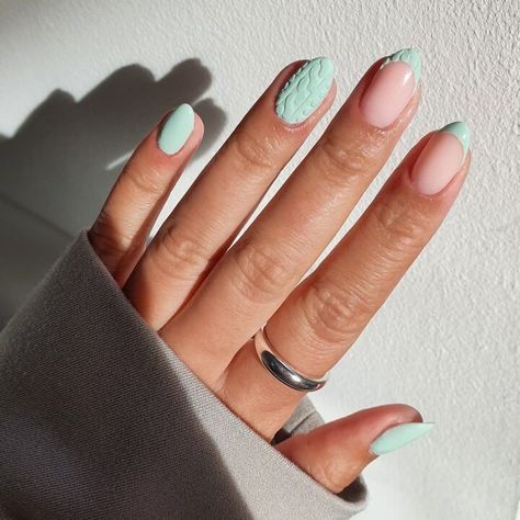 50+ Stunning Mint Green Nail Designs You Need To Try; sweater nails! This includes mint green nail designs, mint green nail designs color combos, mint green nail designs acrylic, mint green nail designs 2023, mint green nail designs turquoise, mint green nail designs summer, mint green gel nail designs, nail art designs mint green & more! This also includes mint nails design, mint nails acrylic, mint nails with design, mint nails aesthetic, mint nails almond! #mintnails #mintgreennaildesigns Winter, Design, Ideas, Art, Winter Nail Designs, Fall Nail Colors, Fall Nail Designs, Holiday Nail Designs, Mint Nails