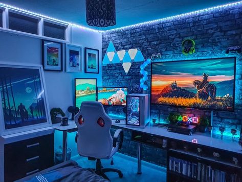 30+ Awesome Gaming Room Setups [2020 Gamer's Guide] Gaming Room Setup, Game Room Decor, Game Room Design, Gaming Bedroom, Room Set, Small Game Rooms, Video Game Room Design, Gamer Room Decor, Game Room