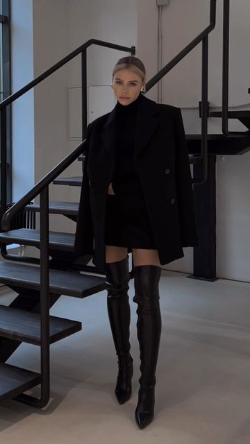 Instagram, Outfits, High Boots, High Heels Outfit, High Boots Outfit, High Boot Outfits, High Heel Boots Outfit, Heels Boots Outfit, Black Knee High Boots Outfit