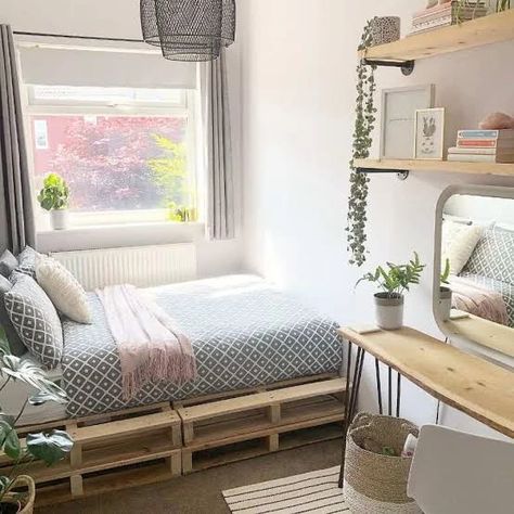 Imgur: The magic of the Internet Home Décor, Small Bedroom Storage, Tiny Bedroom, Tiny Bedroom Design, Small Bedroom Decor, Small Room Decor, Small Room Bedroom, Small Bedroom, Small Bedroom Designs