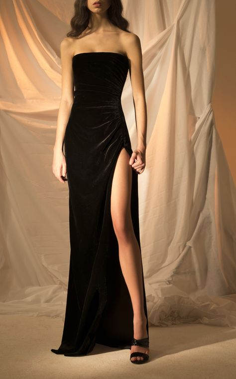 Strapless Dress, Slit Dress, Haute Couture, Gowns Dresses, Strapless Long Dress, Black Long Dress Elegant, Black Dress Elegant, Long Black Strapless Dress, Black Strapless Dress