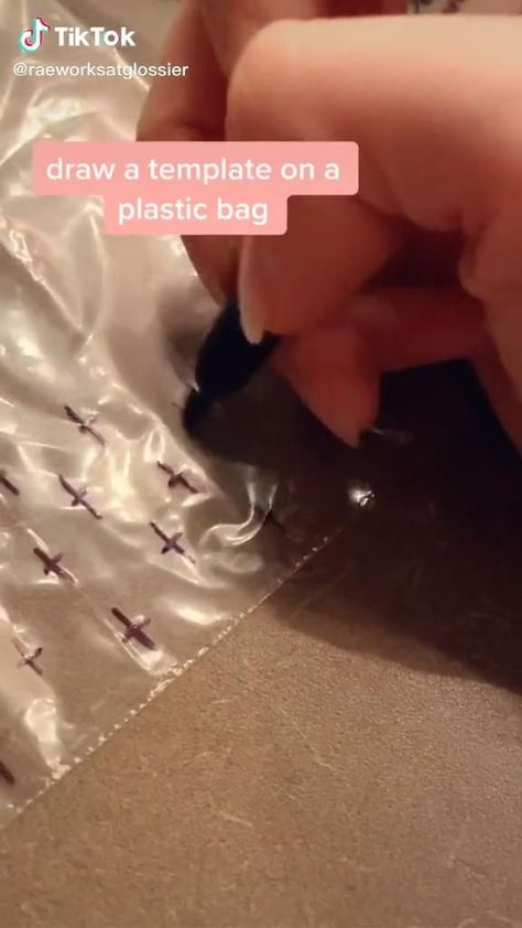Glow, Glitter, Accessories, Diy, Tape Nails, How To Shape Nails, Fake Nails Diy, How To Do Nails, Things To Make