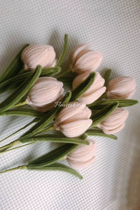 Baby pink tulips (handmade artificial flowers for room decor) Crochet Flowers, Molde, Diy, Hoa, Dekorasyon, Bunga, Deko, Flores, Basteln