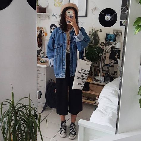 look like an art student hehe ! My denim jacket is from the amazing shop @ldn_vintage ! You can use the code MAINA20 to get 20% off at Jeans, Fashion, Outfits, Style, Korean Fashion Trends, Outfit, Poses, Model, Uni Outfits