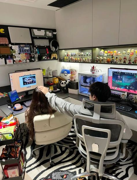 [PaidAd] 35 Perfect Gaming Room Setup Bedrooms Insights You Will Love Immediately #gamingroomsetupbedrooms Home Office, Nantes, Video Game Room Design, Two Person Gaming Setup, Video Game Rooms, Gamer Setup, Gaming Room Setup, Gaming Room Setup Bedrooms, Gamer Room