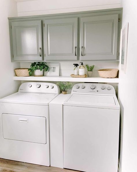 Not all laundry rooms are big and spacious. Today I want to show you some inspiring small laundry room ideas with a top loading washer. Laundry Room Makeover, Laundry Mud Room, Laundry Room Decor, Laundry Room Shelves, Laundry Room Cabinets, Laundry Room Update, Small Laundry Room Makeover, Laundry Room Remodel, Laundry Room Diy