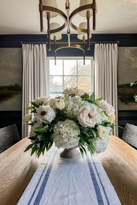 How to make classic DIY flower arrangements for centerpieces in this step-by-step tutorial using realistic faux flowers. Inspiration, Design, Decoration, Home, Table Flower Arrangements, Diy Floral Centerpieces, Faux Flower Arrangements Diy, Floral Arrangements Diy, Large Flower Arrangements