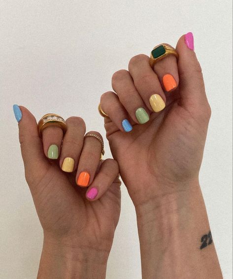 manicure, nail inspiration, nail inspo, rainbow nails, cute nails, spring nails, summer nails, bright nails, short nails, nail design, influencer, jewelry, tattoo, rings, nails Nail Designs, Swag Nails, Cute Nails, Trendy Nails, Hippie Nails, Ongles, Nails Inspiration, Pretty Nails, Multicolored Nails