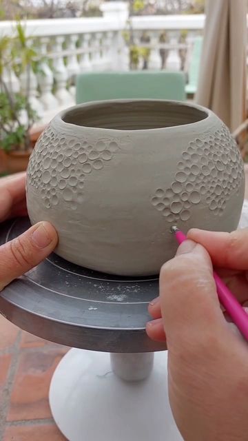 Ceramic Clay, Ceramics Pottery Bowls, Ceramics Ideas Pottery, Ceramics Bowls Designs, Ceramics Pottery Art, Ceramics Pottery Vase, Clay Pottery, Pottery Sculpture, Pottery Vase