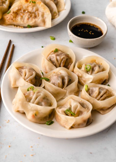 Dumpling, Bulgogi Beef, Bulgogi Marinade, Bulgogi, Korean Appetizers, Mandu Recipe, Dumplings, Korean Dishes, Beef Dumplings