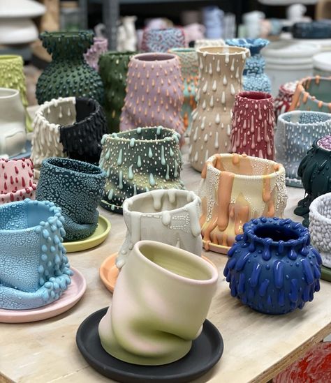 Gloopy Drips Trickle from Playful Ceramic Vessels by Philip Kupferschmidt — Colossal Ceramics, Design, Kunst, Deko, Glas, Ceramica, Fai Da Te, Handmade Ceramics, Manualidades