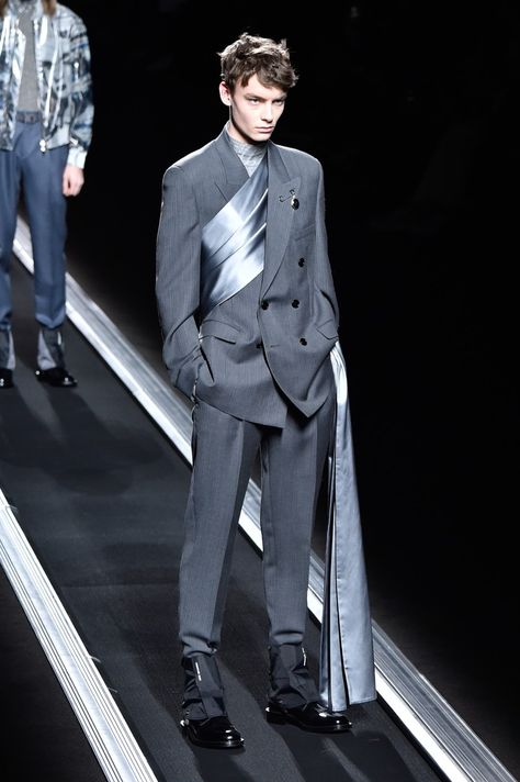 Fall Fashion: For men, looks inspired by ‘The Matrix’ are one of this season’s biggest trends #fashionstyle #silver Men's Fashion, Hipster, Unisex, Dior, Suits, Menswear, Clothes, Mens Fashion, Mens Suits