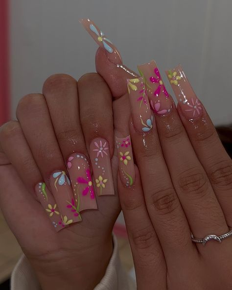 🩷🩵💚💛 • • @shopcheyennesnails @cheyennesnails_ Dc: ZAIRA10 •baby pink •blue skies •had me a yellow •limewire •neon Barbie • • #nails… | Instagram Nail Designs, Ongles, Coffin Nails Designs, Acylic Nails, Short Square Acrylic Nails, Square Acrylic Nails, Long Square Acrylic Nails, Bling Acrylic Nails, Acrylic Nails Coffin Short