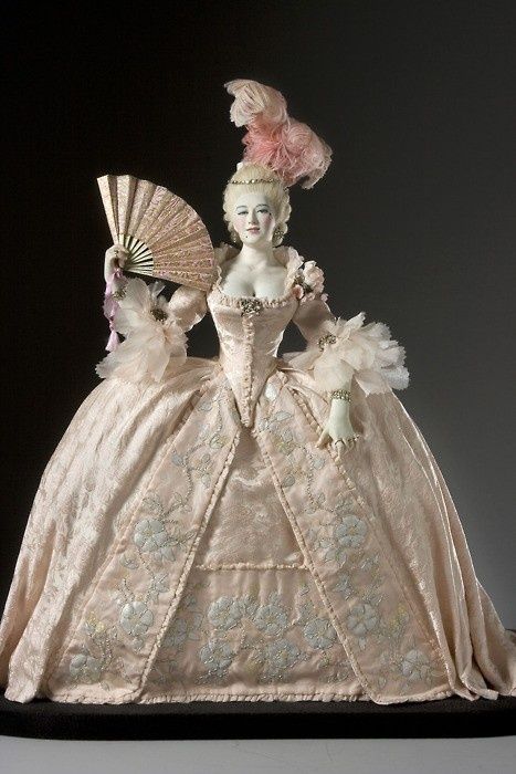 rococo dresses | Dress Gown 18th Century rococo baroque | Costume Inspirations Rococo, Vogue, Queen, Baroque, Century Dress, Century Clothing, Victorian Dress, Historical Costume, Marie Antoinette