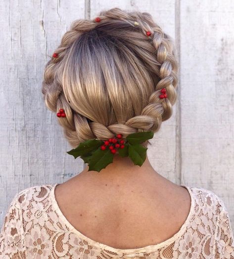 30 Dazzling Holiday Hairstyles to Inspire You This Season Crazy Hair, Holiday Hairstyles, Trending Hairstyles, Pretty Halo, Cute Hairstyles, Hair Inspiration, Easy Hairstyles For Long Hair, Box Braids Hairstyles, Hair Looks