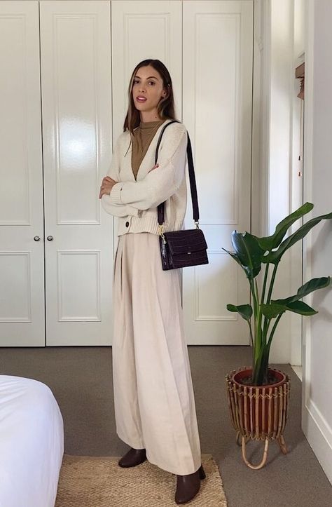 Pleated Wide Leg Trousers in 8 Ways - Outfit Ideas Outfits, Casual Outfits, Work Attire, Design, Wide Leg Dress Pants, Dress Pants, Wide Leg Trousers Outfit, Wide Leg Trousers, Trousers Women