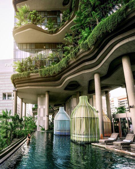 The most perfect urban oasis in Singapore😍 The entire hotel is covered in lush foliage and operates on sustainable designs and eco friendly practices!♥️ would you love to visit here? Architecture, Urban, Modern Architecture, Hotels, House Design, Hotel, Urban Oasis, Singapore, Eco Hotel