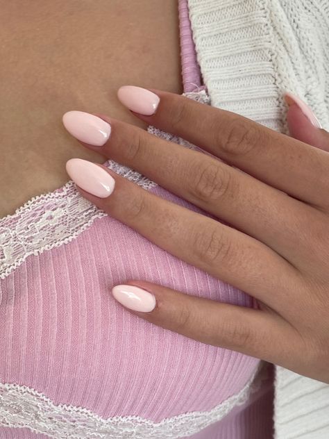 Pink, Pink Oval Nails, Light Pink Acrylic Nails, Light Pink Nails, Pink White Nails, Pink Acrylic Nails, Pink Summer Nails, Almond Nails Pink, Pink Nail Colors