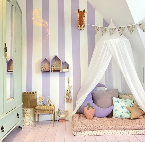 Purple princess room