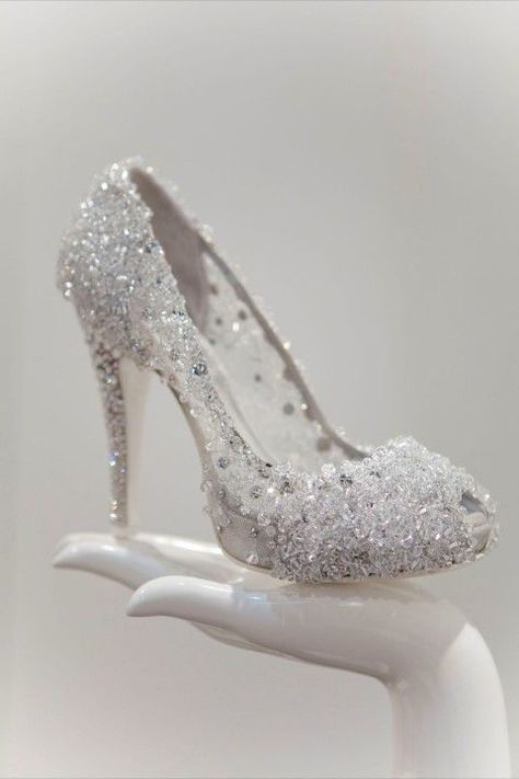 Cinderella's shoe Prom Shoes, Brides, Nike, Trainers, Pink, Pumps, Boho, Sparkly Wedding, Sparkly Wedding Shoes