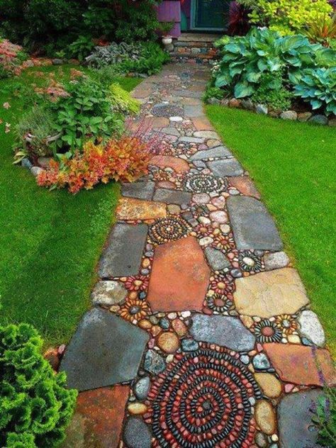 Garden Mosaic Art - The Ultimate Garden Decoration Guide And Inspiration  ||  Add a little more sparkle to your outdoor space or garden this summer with gorgeous and unique garden mosaic artwork and inspiration. Backyard Garden Design, Backyard Landscaping Designs, Diy Garden, Home And Garden, Diy Backyard, Small Backyard Ideas Diy, Garden Ideas Cottage Style, Fall Garden Art, Garden Summer House Ideas