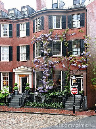 louisburg square. wanna own a townhouse here some day. Boston Apartment Decor, Apartment, House Exterior, Dream House, My Dream Home, Townhouse, Boston Apartment, House Styles, House