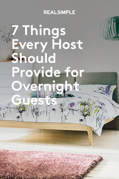 7 Things Every Host Should Provide for Overnight Guests | Click here to see what the essentials should be provided to guests during the holidays or for any over-night guests. From providing a toiletry kit to a small snack station, these hostess tips will help everyone enjoy the holidays. #homedecorideas #realsimple #decor #homeinspiration Ideas, Bath, Diy, Inspiration, Overnight Guests Basket, Overnight Guests, Hostess, Host Gift Ideas House Guests, Guest Basket Ideas Overnight