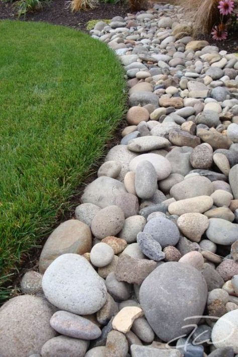 Easy Ideas for Landscaping with Rocks Landscaping Ideas, Exterior, Garden Landscaping, Back Garden Landscaping, Yard Landscaping, Rock Garden Landscaping, Backyard Landscaping, Landscaping Rock, Backyard Landscaping Designs