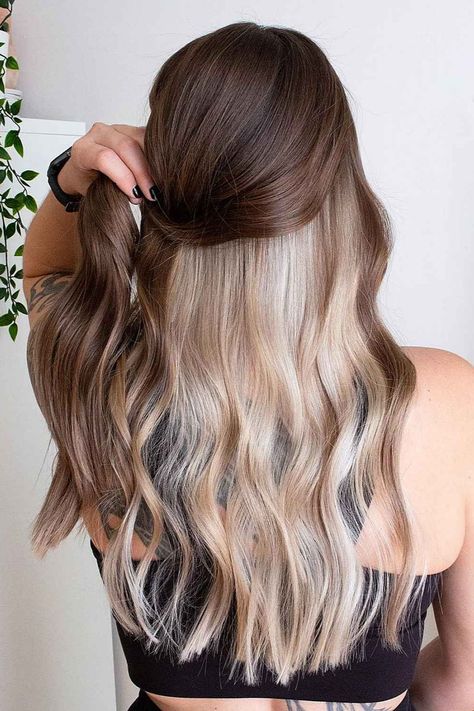 Were you looking for the marvelous winter hair colors that might change your life? This walnut brown with peek-a-boo blonde is one of the 20 pretty hair colors we have in our gallery. Come and take a look at more pictures! // Photo Credit: @kyleedanaehair on Instagram Balayage, Winter Hair Colors, Winter Hair Color Trends, Blonde For Brunettes, Brown Hair On Top Blonde Underneath, Under Colour Hair, Hair Colour Ideas For Brunettes, Dark Hair Underneath Light On Top, Medium Skin Tone Hair Color