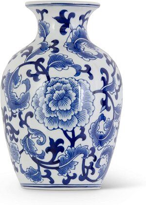 Blue and white pieces for the home — Blooming Magnolias Blog Decoration, Chinoiserie Vases, Chinoiserie Wall, Chinoiserie Vase, Blue And White China, White Porcelain, Blue Pottery, Porcelain Vase, Blue China