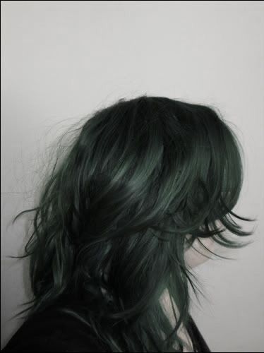 Dark Green Hair, Dark Green Hair Dye, Green Hair Colors, Ash Green Hair, Black And Green Hair, Green Hair Dye, Green Hair Girl, Ash Green Hair Color, Dark Hair Dye