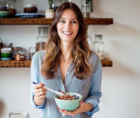 At mindbodygreen, we get to meet female entrepreneurs who are passionate about making the world a healthier place. In this new series, we Food Photography, Nutrition, Healthy Recipes, Deliciously Ella, Food Blogger, Food Blog, Chefs, Food Photo, Nutritionists