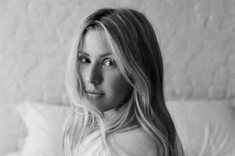British singer-songwriter Ellie Goulding has unveiled a new music video for “Flux” from her upcoming fourth album, directed by Rianne White. Adam Levine, Long Hair Styles, Natalie Portman, Gwen Stefani, Celebrities, Lady Gaga, Girl Celebrities, White Girls