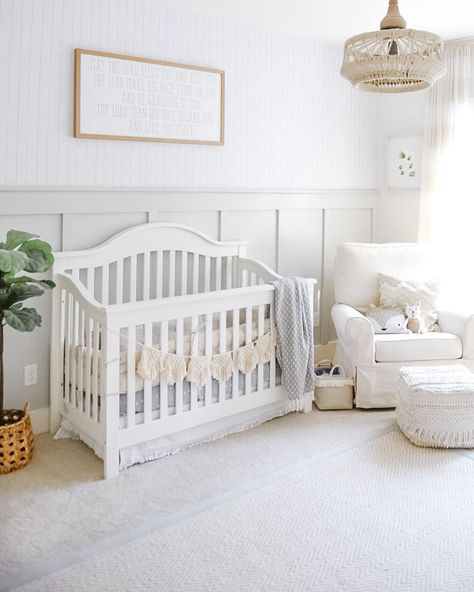 39 Board and Batten Half Wall Ideas to Spice-Up Your Blank Wall Nursery Design, Baby Room Neutral, Baby Room Design, Baby Room Decor, Baby Boy Rooms, Nursery Room Design, Nursery Neutral