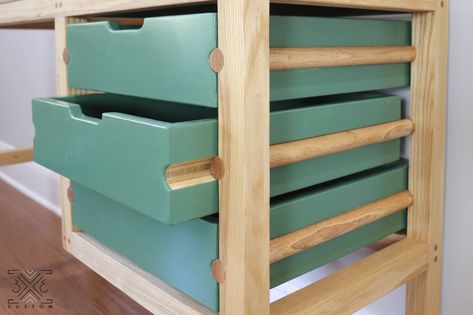 DOWEL DRAWER SLIDES Drawer Slides, Wood Drawer Slides, Woodworking Furniture, Wooden Drawers, Built In Desk, Woodworking Projects Diy, Wood Joinery, Diy Wood Desk, Diy Woodworking
