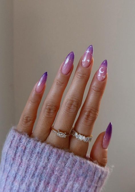 Elevate your manicure with these stunning light purple nail designs, perfect for spring and summer! From simple to intricate nail art, find inspiration for your next set of cute and trendy fingertips. As an example, we love these lilac ombre nails with stars and a crescent moon. Red Ombre Nails, Star Nail Designs, Really Cute Nails, Purple Nail Designs, Cute Nails, Purple Ombre Nails, Ombre Nail Designs, Prom Nails, Nail Designs Spring