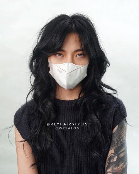 Rey Nathanael on Instagram: “Bring the grunge back! 🦇 Long shag mullet with curtain bangs, such an exciting hairstyle to do!! Thank you @nadcil! 😆🤘🏻” Grunge, Mullet Haircut Woman, Mullet Haircut, Edgy Haircuts, Mullet Hairstyle, Long Shag, Edgy Hair, Shaggy Haircuts, Haar