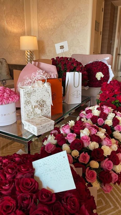 Decoration, Wedding, Luxury Bouquet, Luxury Flower Bouquets, Bouquet, Luxury Flowers, Luxury Flower Arrangement, Mariage, Luxury Flowers Bouquet Romantic
