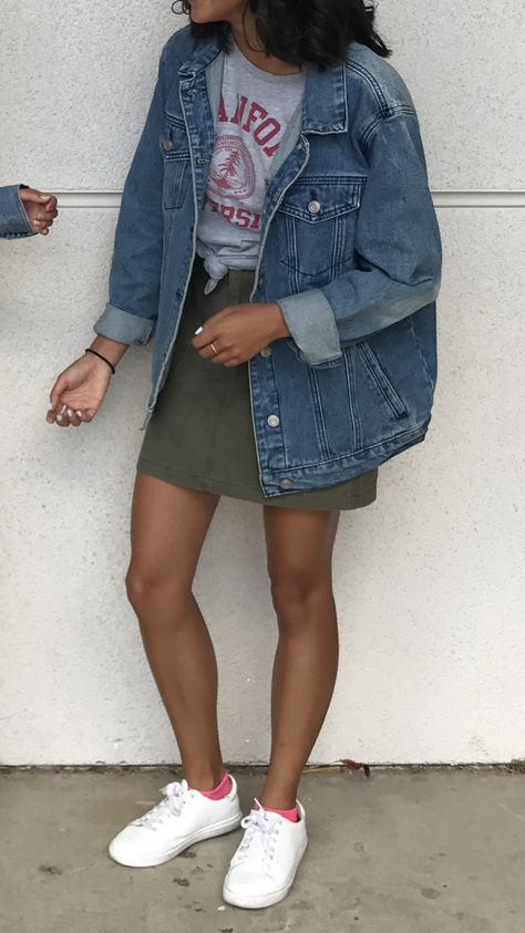 Jeans, Outfits, Denim, Oversized Distressed Denim Jacket, Oversized Jean Jacket Outfit, Oversized Jean Jacket, Distressed Denim Jacket Outfit, Oversized Denim Shirt Outfit, Oversized Denim Jacket Outfit