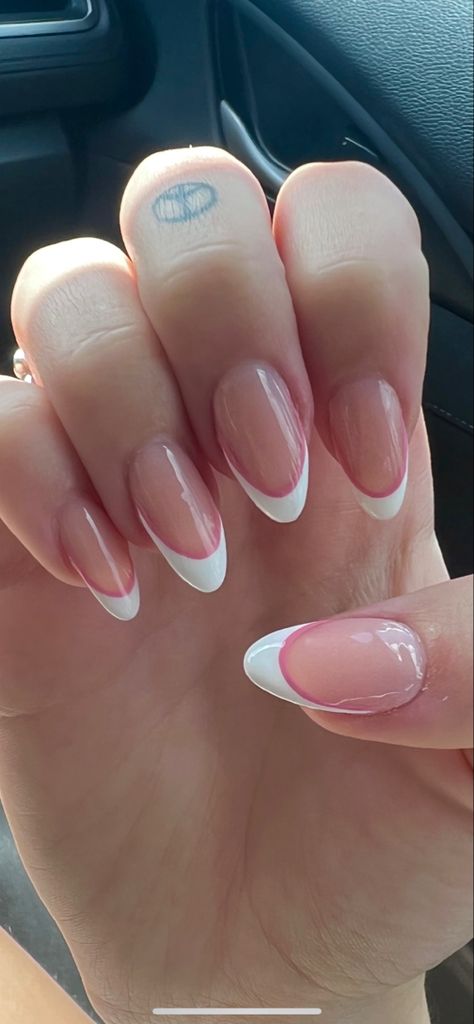 French tip nails
Nails
Dainty
Soft nails
Simple nail design Round Nails, French Tip Acrylic Nails, French Nail Art, Round Nail Designs, Plain Nails, Rounded Acrylic Nails, Classy Acrylic Nails, Oval Nails Designs, Simple Gel Nails