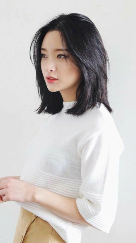 Short Haircuts 2024: Top 17 Trends for Women - Hairstyles & Styles Balayage, Short Hair, Korean Haircut, Korean Short Haircut, Korean Haircut Medium, Korean Short Hair, Asian Hair, Asian Short Hair, Gaya Rambut
