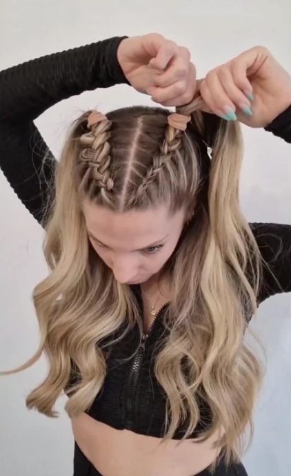 Pretty Cute Hairstyles Design - davidreed.co Queen, Easy Hairstyles For Long Hair, Braided Hairstyles Easy, Braided Hairstyles Tutorials, Braids For Long Hair, Cute Hairstyles, Easy Braids, Dutch Braids Long Hair, Dutch Braids Easy
